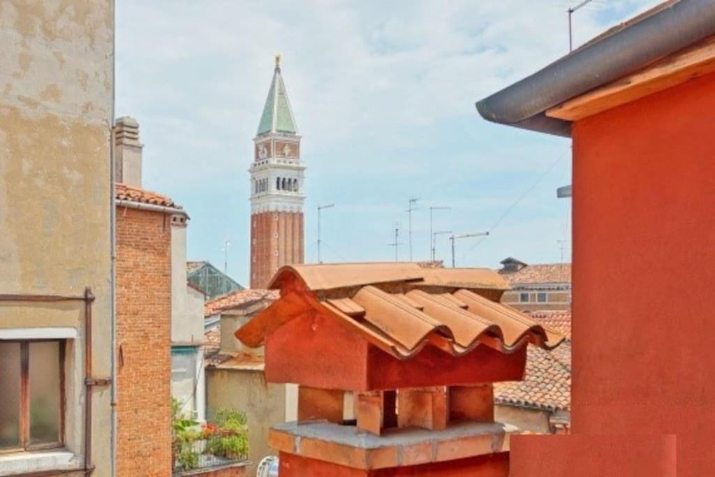 On The Roofs To Piazza San Marco - Venezia Apartment Exterior photo
